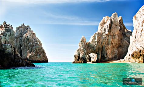 cabo san lucas famous landmarks.